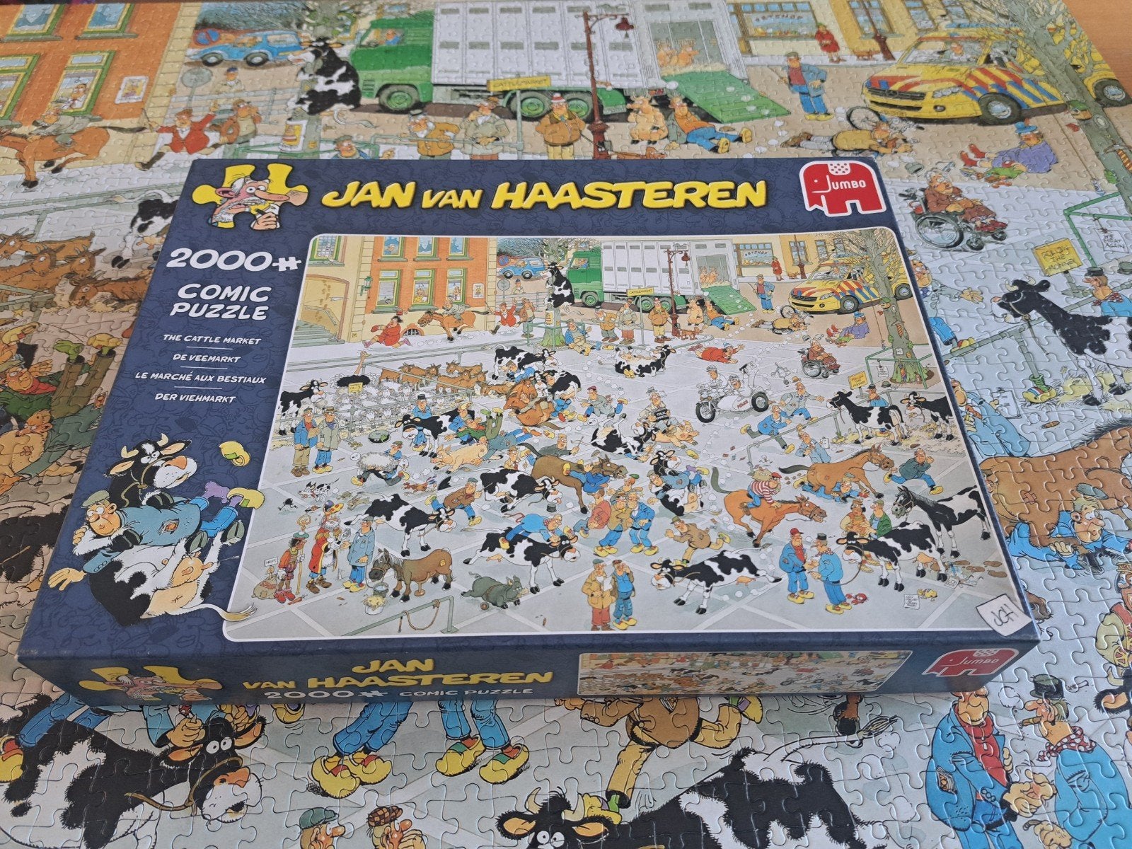Jan van Haasteren 2000 stukjes, de veemarkt, Ophalen of Verzenden, Meer dan 1500 stukjes, Legpuzzel