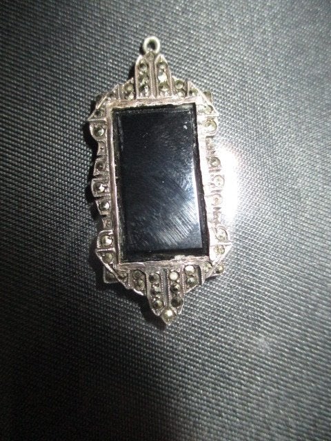 Art deco Onyx zilveren markasieten hanger kettinghanger, Gebruikt, Overige voorstellingen, Ophalen of Verzenden, Met edelsteen