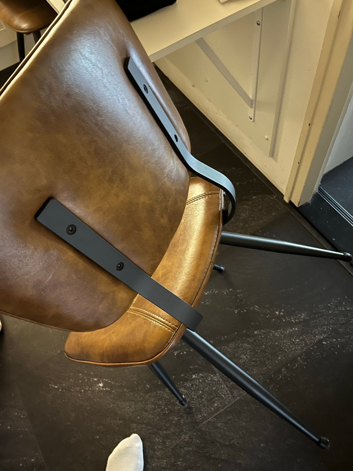 4 gebruikte leren stoelen - Tegen elk aannemelijk bod, Ophalen, Gebruikt, Bruin, Leer