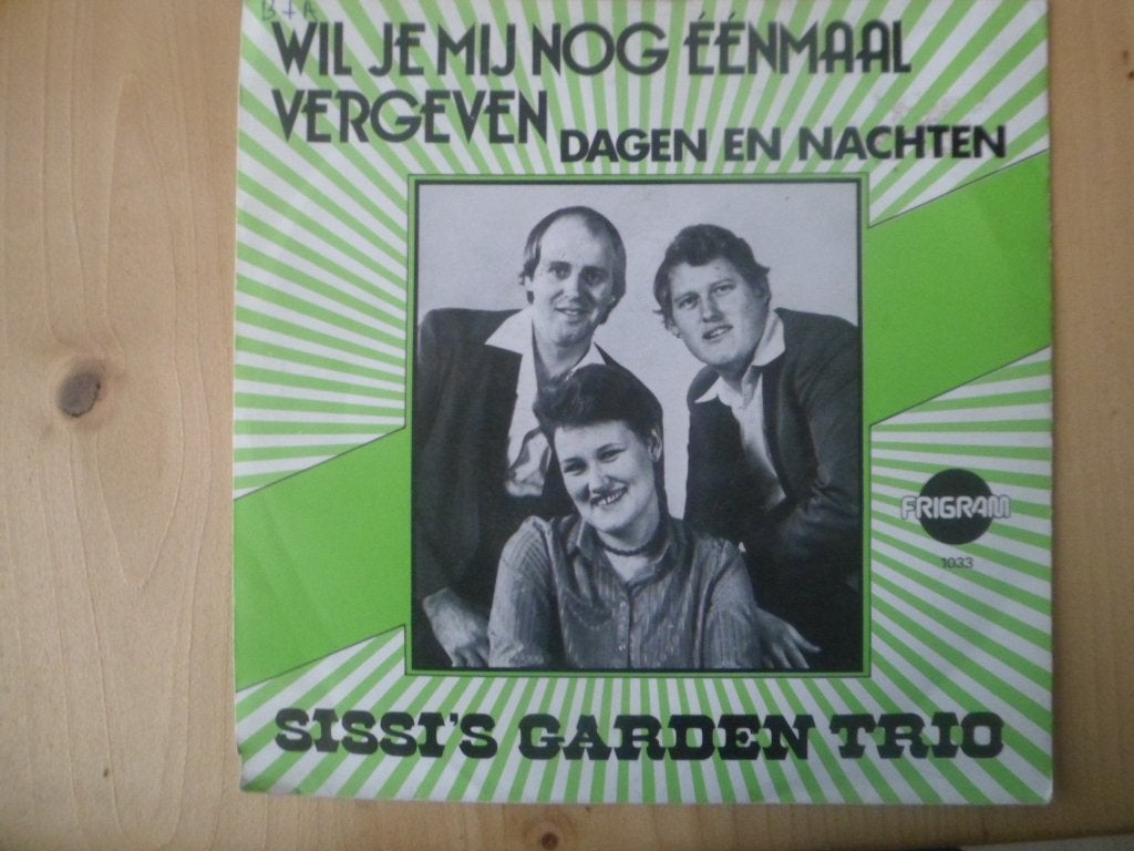 Sissi' s Garden Trio ( Harkema ) ( NL ), Ophalen of Verzenden, Gebruikt, Nederlandstalig