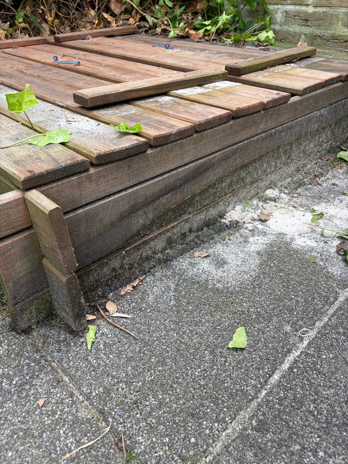 Houten zandbak met deksel en bankjes, Ophalen, Gebruikt