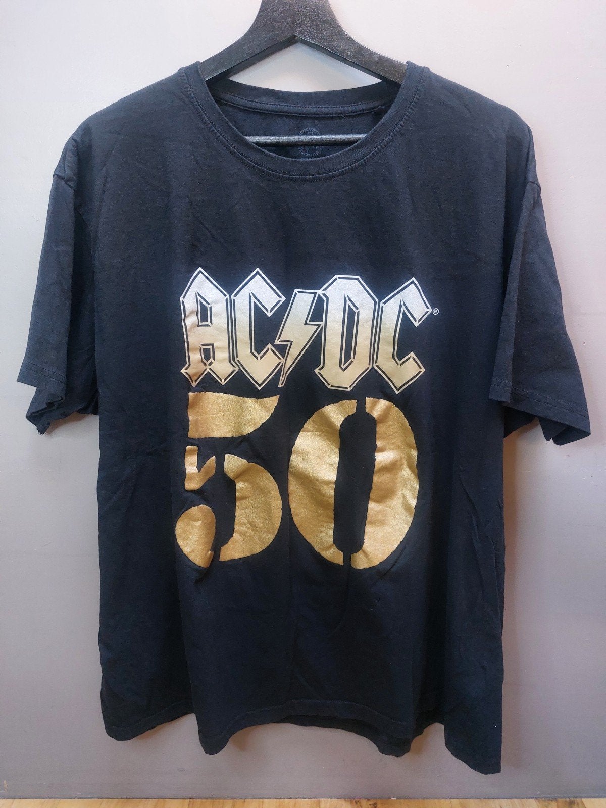 AC/DC (50 Years) Shirt, Ophalen of Verzenden, Zo goed als nieuw, Overige maten, Zwart
