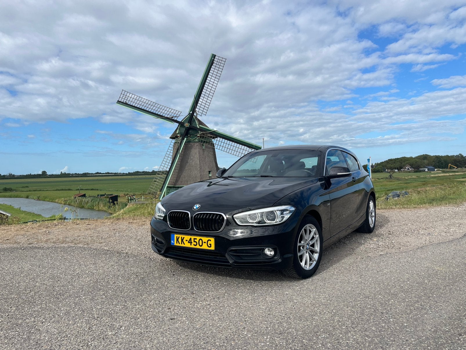 BMW 118i Sport Automaat/M-Sport/Navi Pro, Multifunctioneel stuurwiel, Zwart, 1290 kg, Zwart