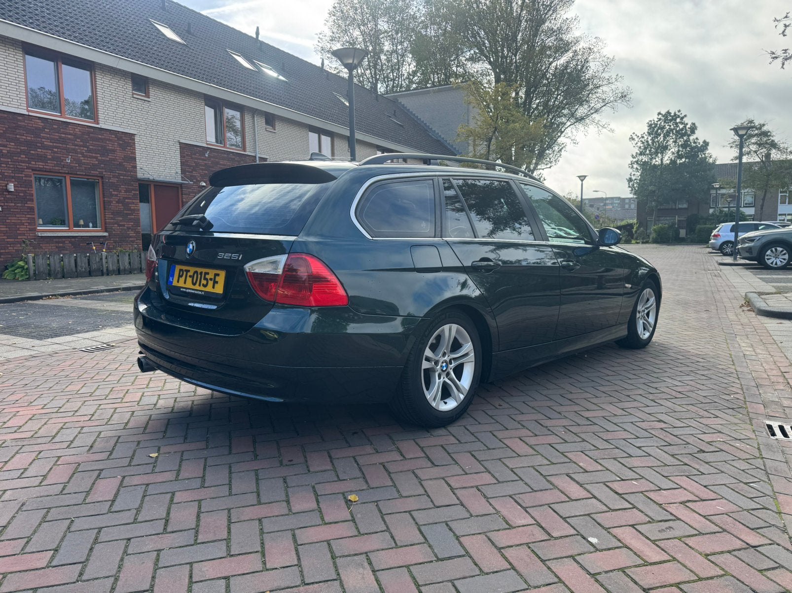 BMW 3-Serie 3.0 I 325 Touring AUT 2008 Groen, Automaat, 745 kg, Achterwielaandrijving, Beige