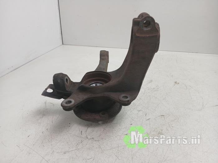 Fusee links-voor van een Toyota Aygo, Gebruikt, -, -, Ophalen of Verzenden