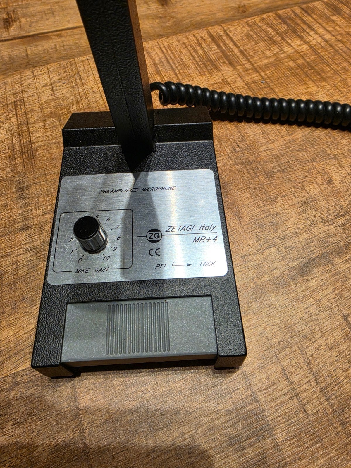 zetagi mb 4 tafel microfoon, Telecommunicatie, Ophalen of Verzenden, Zo goed als nieuw