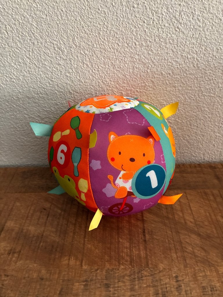 Vtech Knuffel & Leer bal met licht en geluid. ZGAN., Ophalen of Verzenden, Zo goed als nieuw, 6 maanden tot 2 jaar