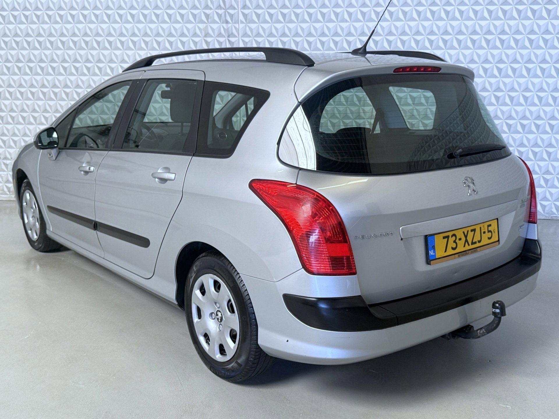 Peugeot 308 SW 1.6 e-HDi Blue Lease / EXPORT PRIJS EX BPM! (, Voorwielaandrijving, Euro 5, Gebruikt, Start-stop-systeem