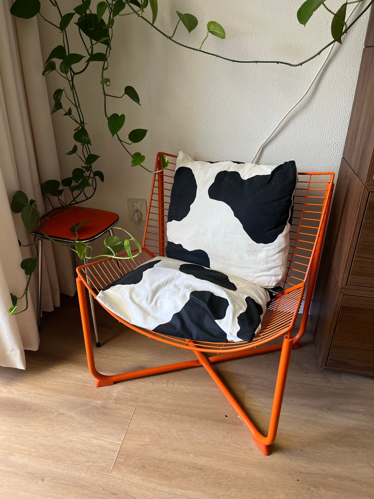 Ikea Skålboda Oranje Draadstoel - Zo goed als nieuw, Huis en Inrichting, Stoelen, Ophalen, Overige kleuren, Zo goed als nieuw