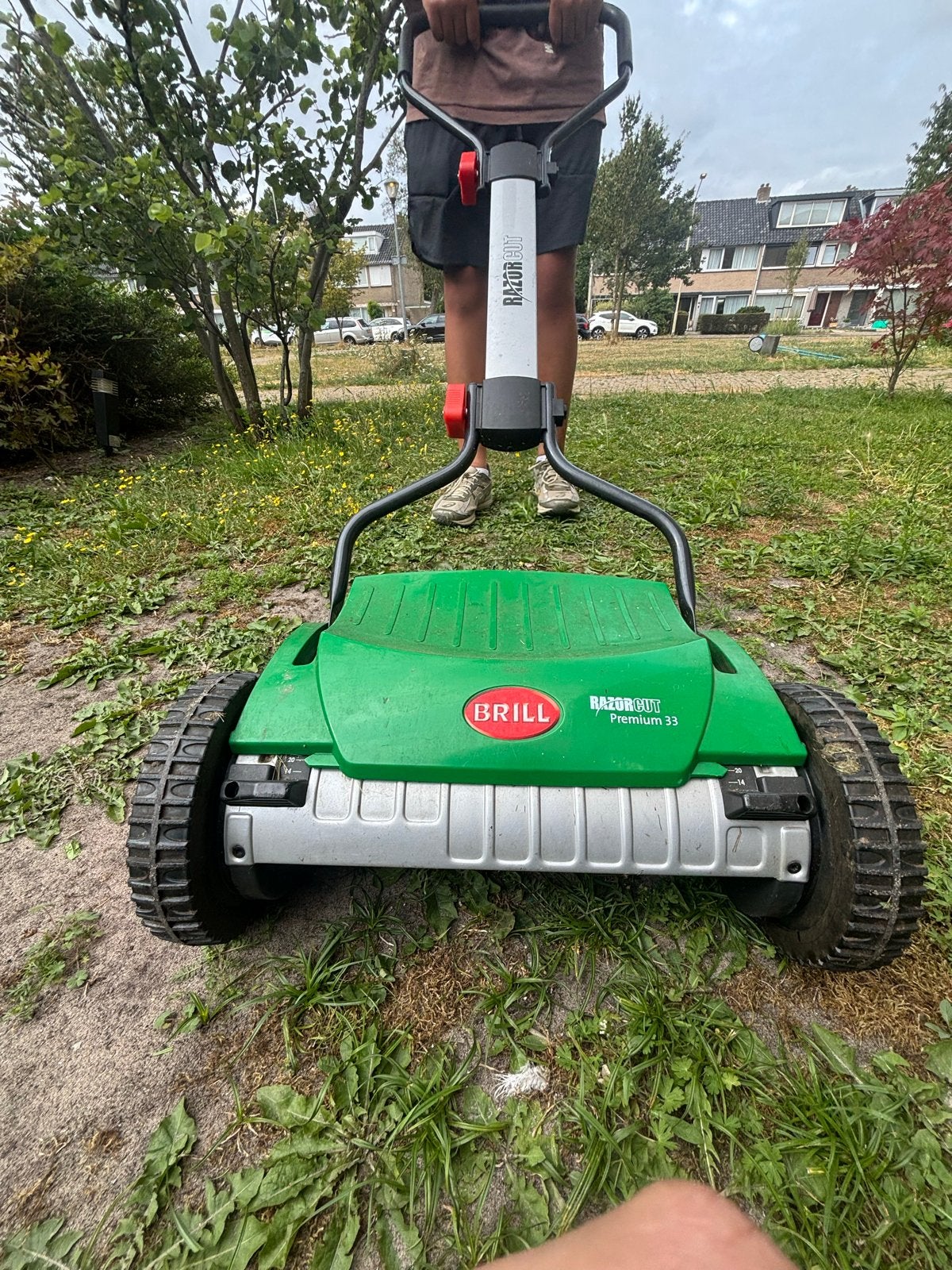 Brill Razorcut Premium 33 handgrasmaaier, Ophalen, Handgrasmaaier, Zo goed als nieuw, 30 t/m 39 cm