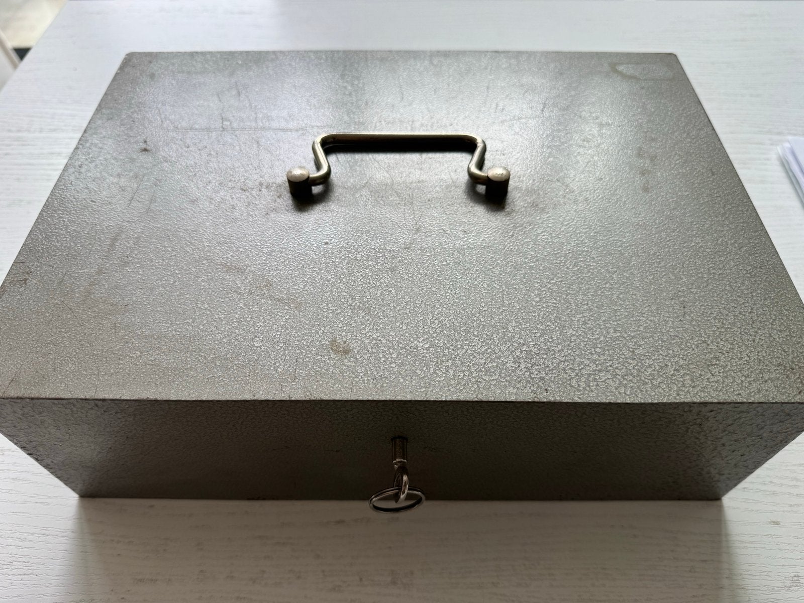 Metalen geld/ sieradenkist / Kluisje met Sleutel - SAFETY, Ophalen of Verzenden, Gebruikt, Brandkast