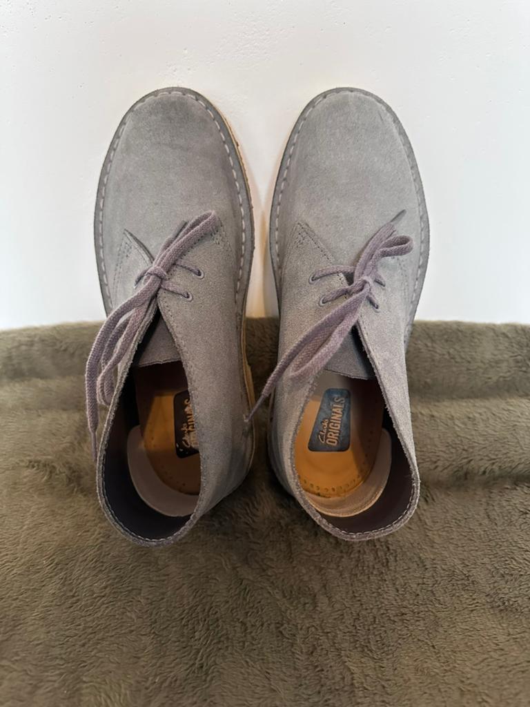 Clarks desert boots maat 37.5 grijs suede, Kleding | Dames, Schoenen, Ophalen of Verzenden, Grijs, Sneakers of Gympen, Zo goed als nieuw