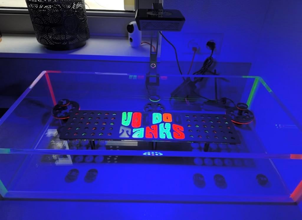 Nieuw Voodoo tank Rainbow incl lamp en stekkenrek!, Ophalen, Nieuw, Leeg aquarium