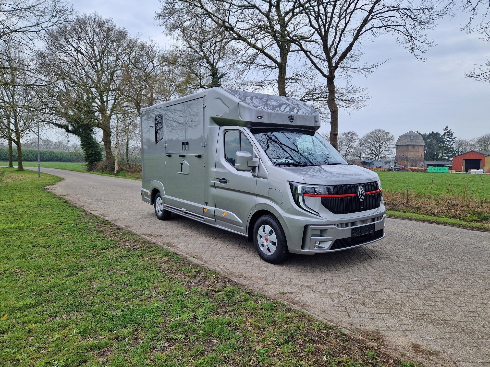 Renault Master ZE MTM S3 nieuw paardenwagen elektrisch Pro-s, Dieren en Toebehoren, Nieuw, Overige typen