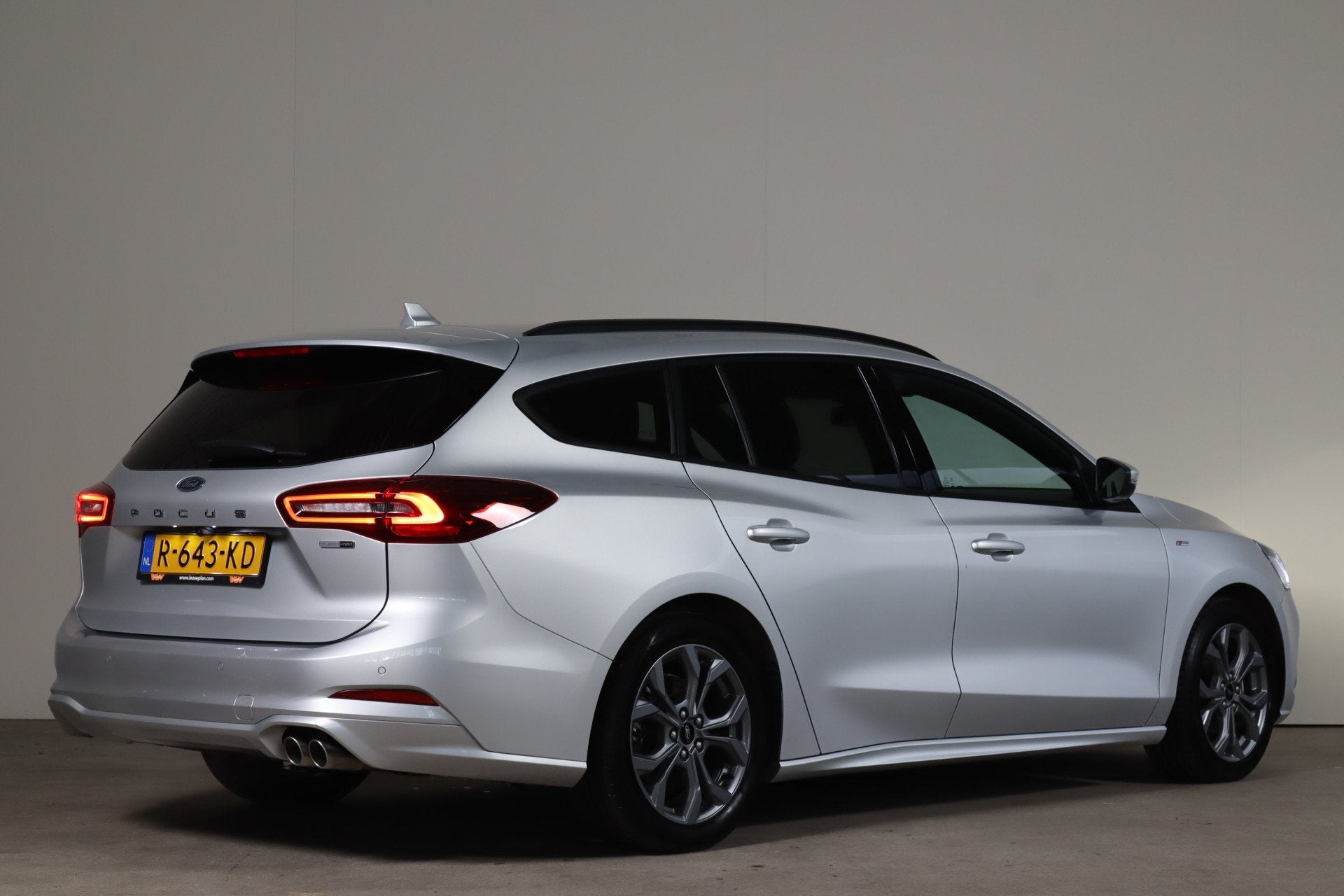Ford FOCUS Wagon 1.0 EcoBoost Hybrid ST Line X NL-Auto! NIEU, Auto's, Gebruikt, Euro 6, Origineel Nederlands, Handgeschakeld