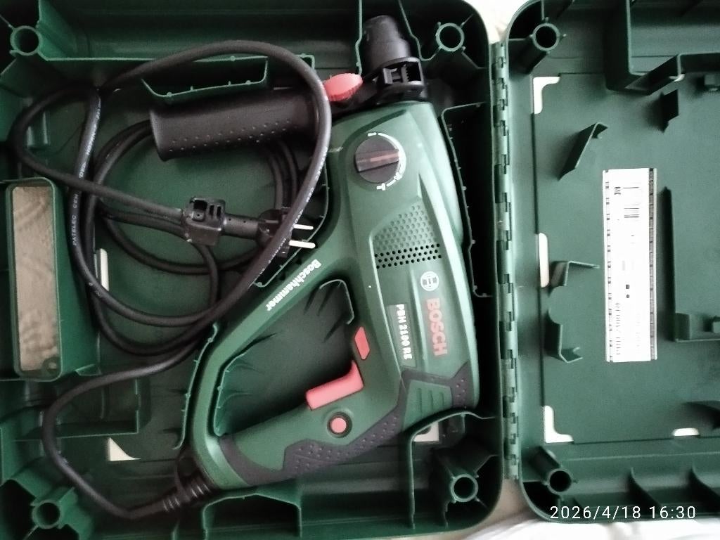 Bosch hamerslag boormachine, Ophalen of Verzenden, Zo goed als nieuw, 400 tot 600 watt, Boormachine