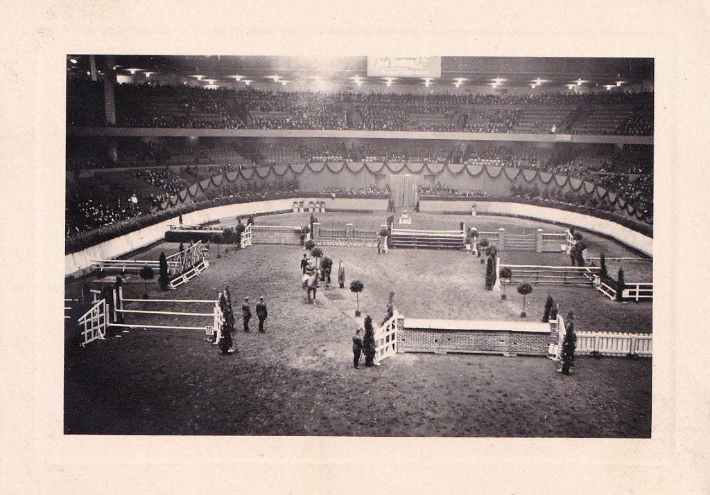 1939 Deutschlandhalle Berlijn Internationaal Paardentoernooi, Ophalen of Verzenden, Voor 1940, Zo goed als nieuw, Foto