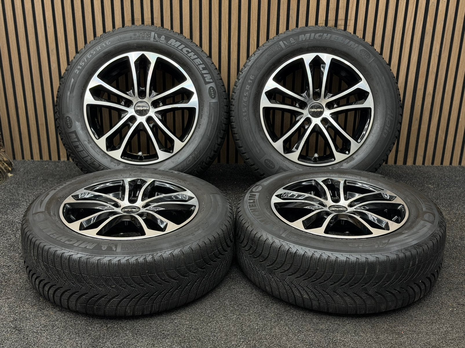 16 inch Carmani 05 - Nissan Juke Qashqai J11 5x114.3 WINTER!, Auto-onderdelen, Banden en Velgen, Ophalen, 215 mm, 16 inch, .