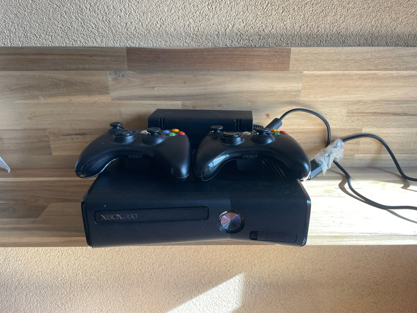 Xbox 360 met 2 controllers en games (Kabel niet compleet), Ophalen, 360 E, Met 2 controllers, Gebruikt