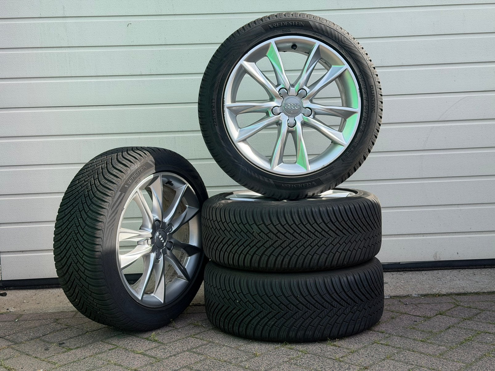 Audi/Golf/Passat velgen 17 inch + All Season banden 6.5mm, Auto-onderdelen, Banden en Velgen, Banden en Velgen, 17 inch, Ophalen of Verzenden
