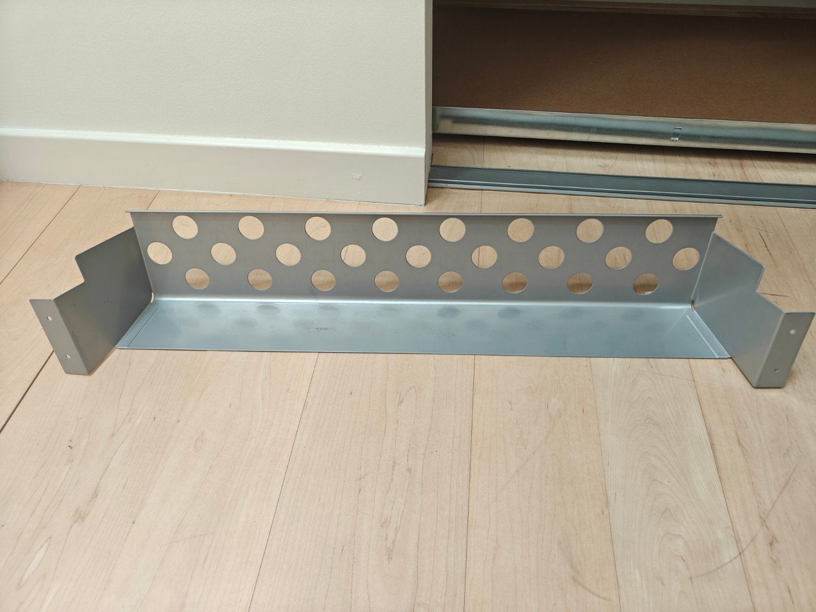 IKEA Kabelgoot voor onder bureau - Gratis af te halen, Ophalen, Kabelgoot, Zo goed als nieuw, IKEA