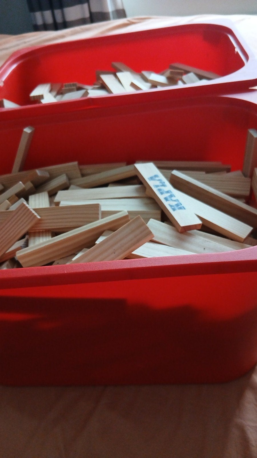 2 blauwe IKEA bakken met ca. 250 Kapla blokken, Ophalen, Gebruikt, Overige merken