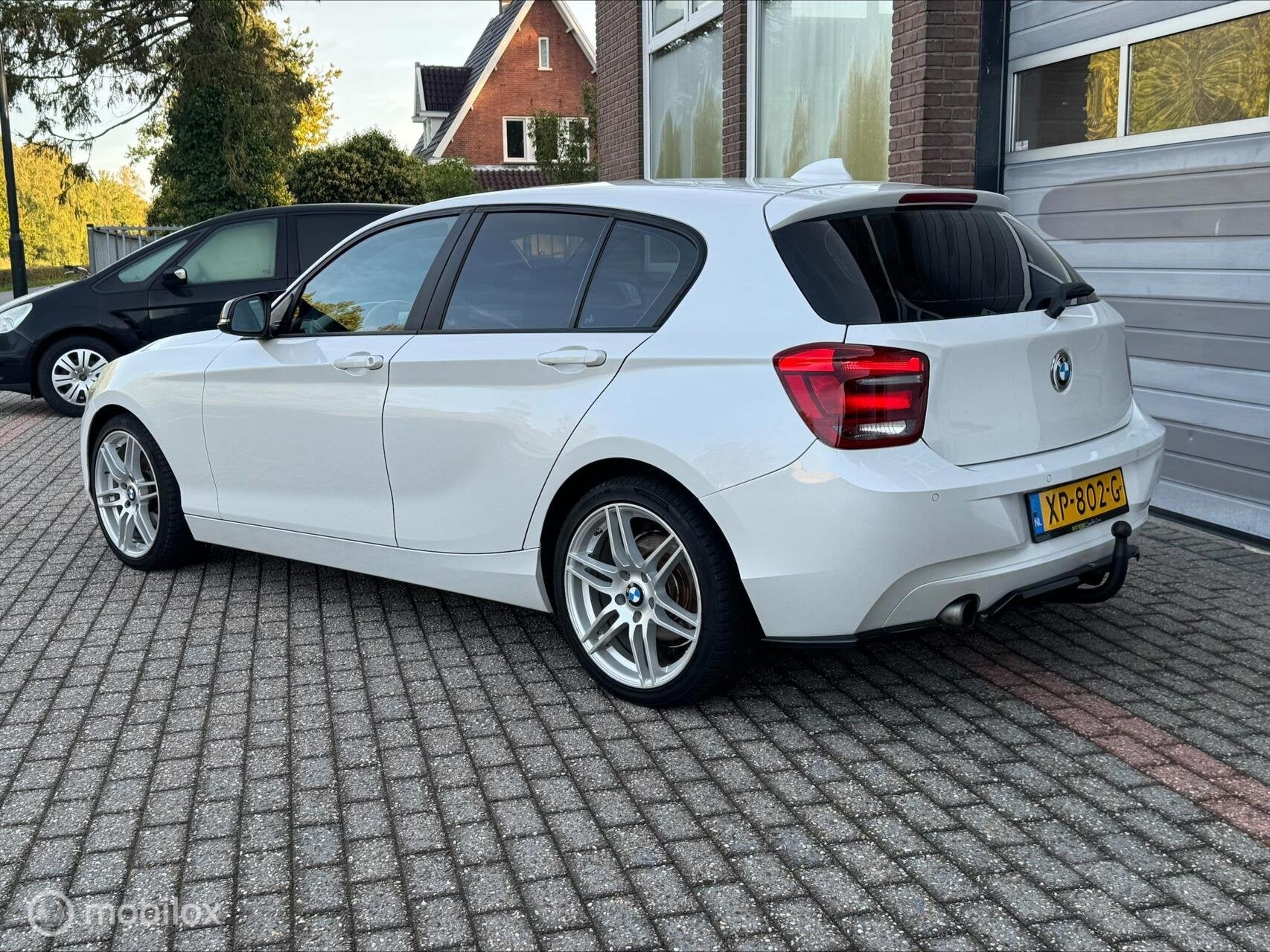 BMW 1-serie 118i Business NAVIGATIE/STOEL.VW/MISTLAMPEN, Auto's, 1-Serie, Euro 5, Achterwielaandrijving, Gebruikt