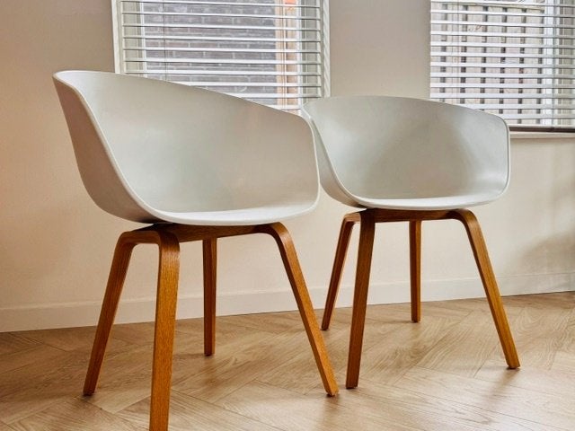 Set van 2 x Hay About a Chair (AAC22 Stoel)  Wit/Eiken, Twee, Wit, Zo goed als nieuw, Scandinavisch - Modern