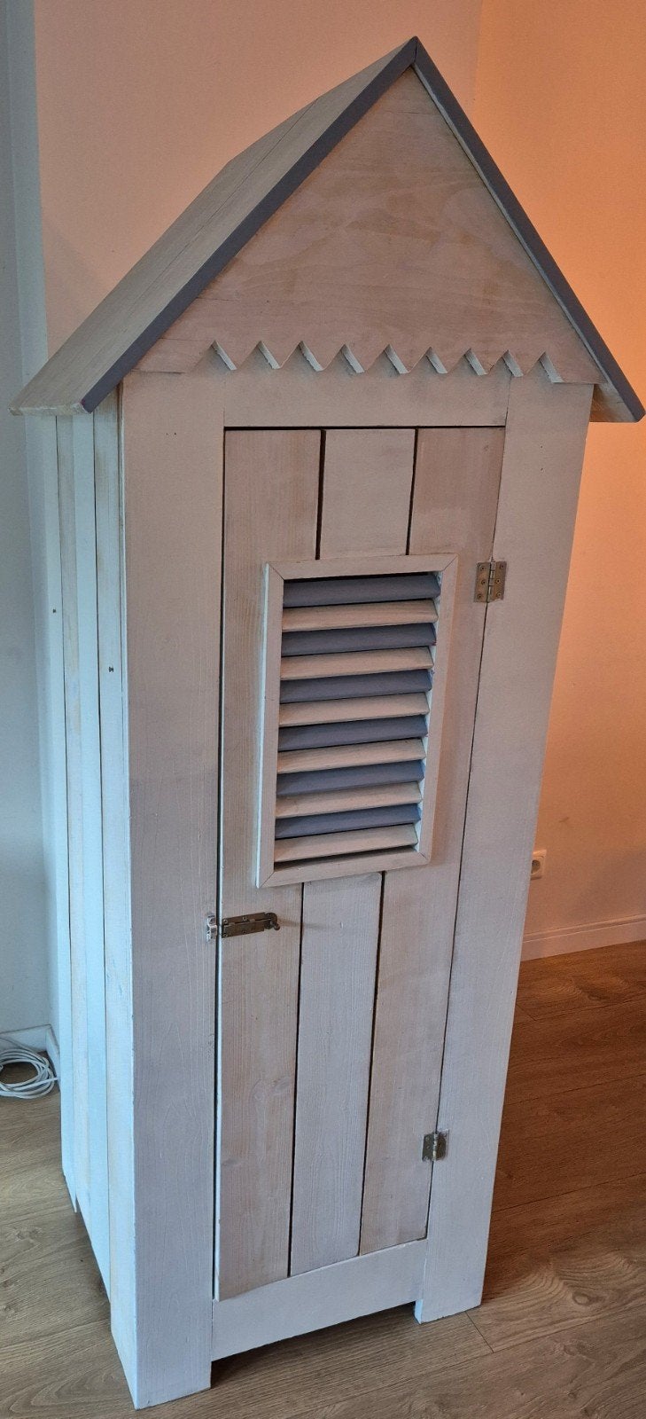 Leuke strandkast/ kledingkast voor kinderkamer, Ophalen, Gebruikt