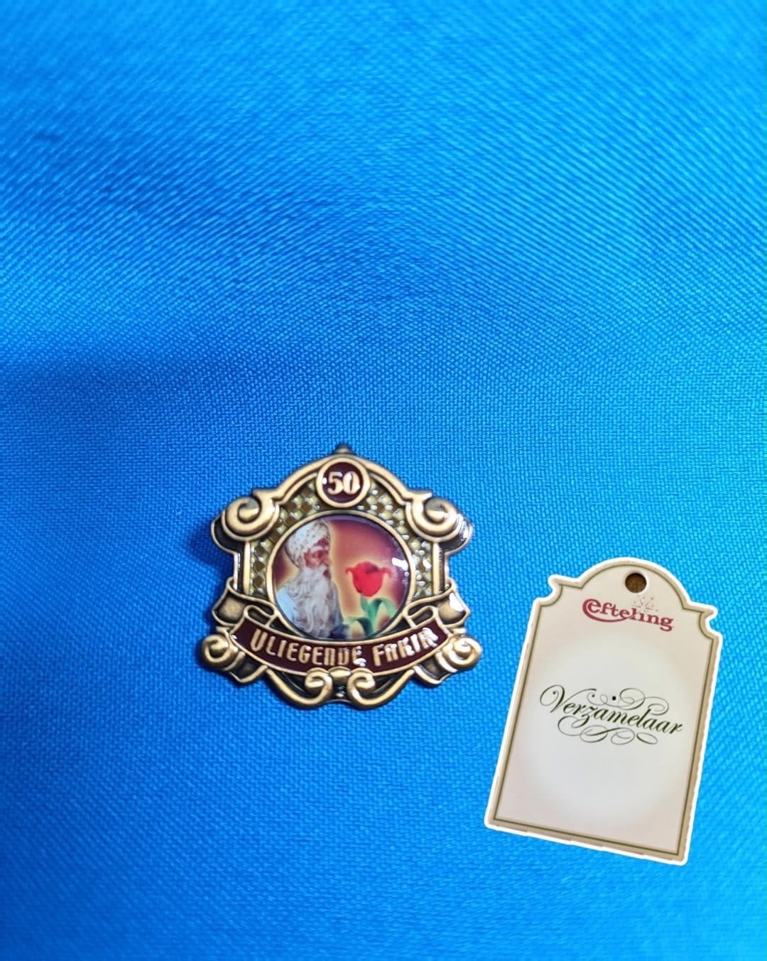 Efteling jubileum pin 50 jaar Vliegende Fakir, Ophalen of Verzenden, Nieuw, Button of Speldje