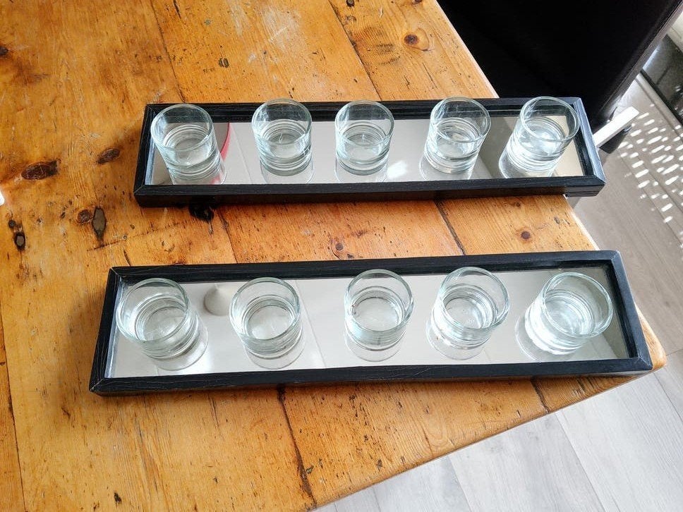 2 zwarte spiegelplaatjes met  waxinelichtjes., Ophalen, Overige materialen, Gebruikt, Zwart