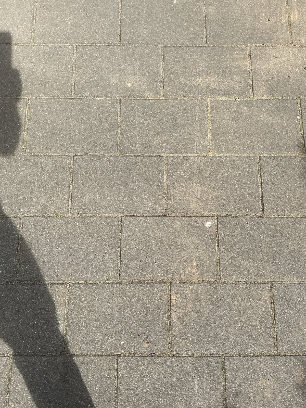 Gratis grijze straatstenen 20x30cm, ruim 14m2, zelf uithalen, Ophalen, Gebruikt, Klinkers, 10 m² of meer