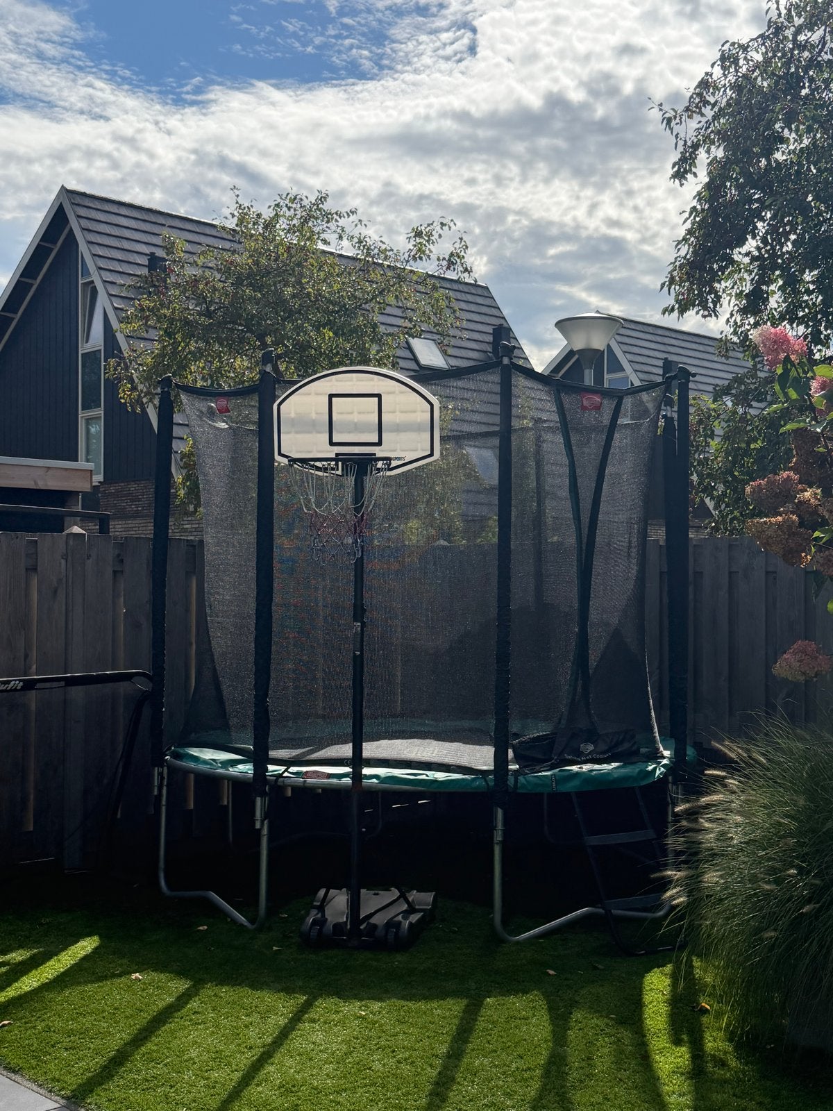 BERG Trampoline (275cm)  - Goede staat, Kinderen en Baby's, Speelgoed | Buiten | Trampolines, Ophalen of Verzenden, Gebruikt