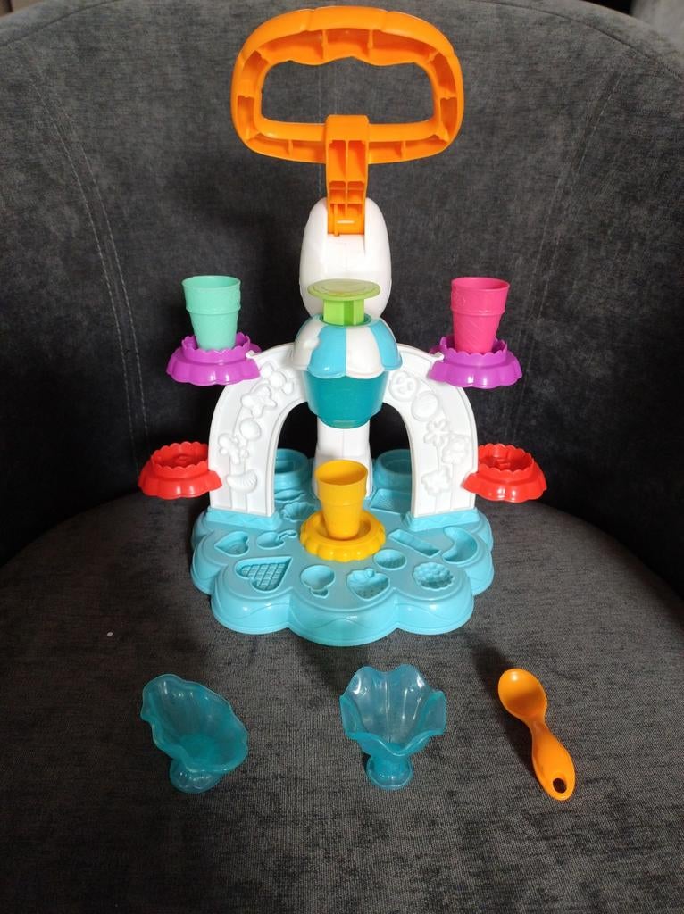Play-Doh ijssalon speelset, Ophalen of Verzenden, Gebruikt, Knutselen