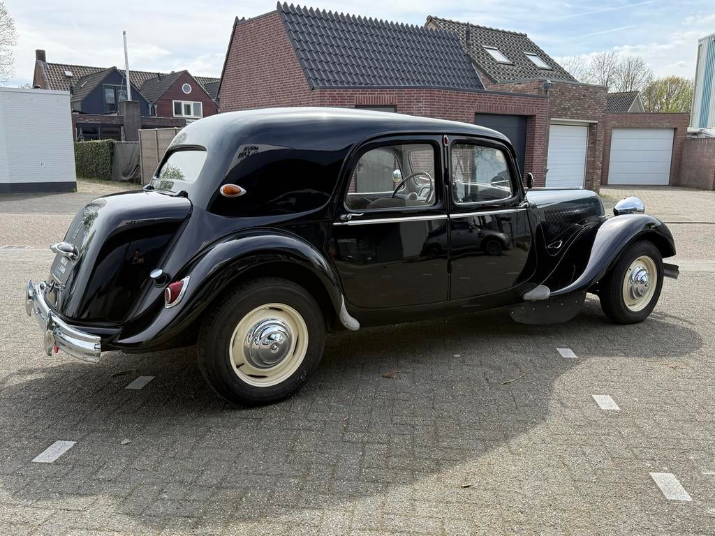 Citroën traction avant six, bouwjaar 1952, foto 10