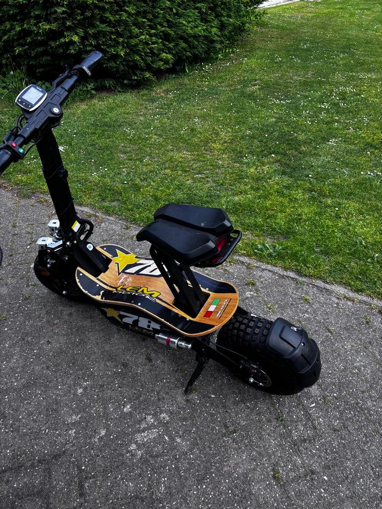 LEM Motor Elektrische Step met Zadel, Ophalen of Verzenden, Gebruikt, Elektrische step (E-scooter)