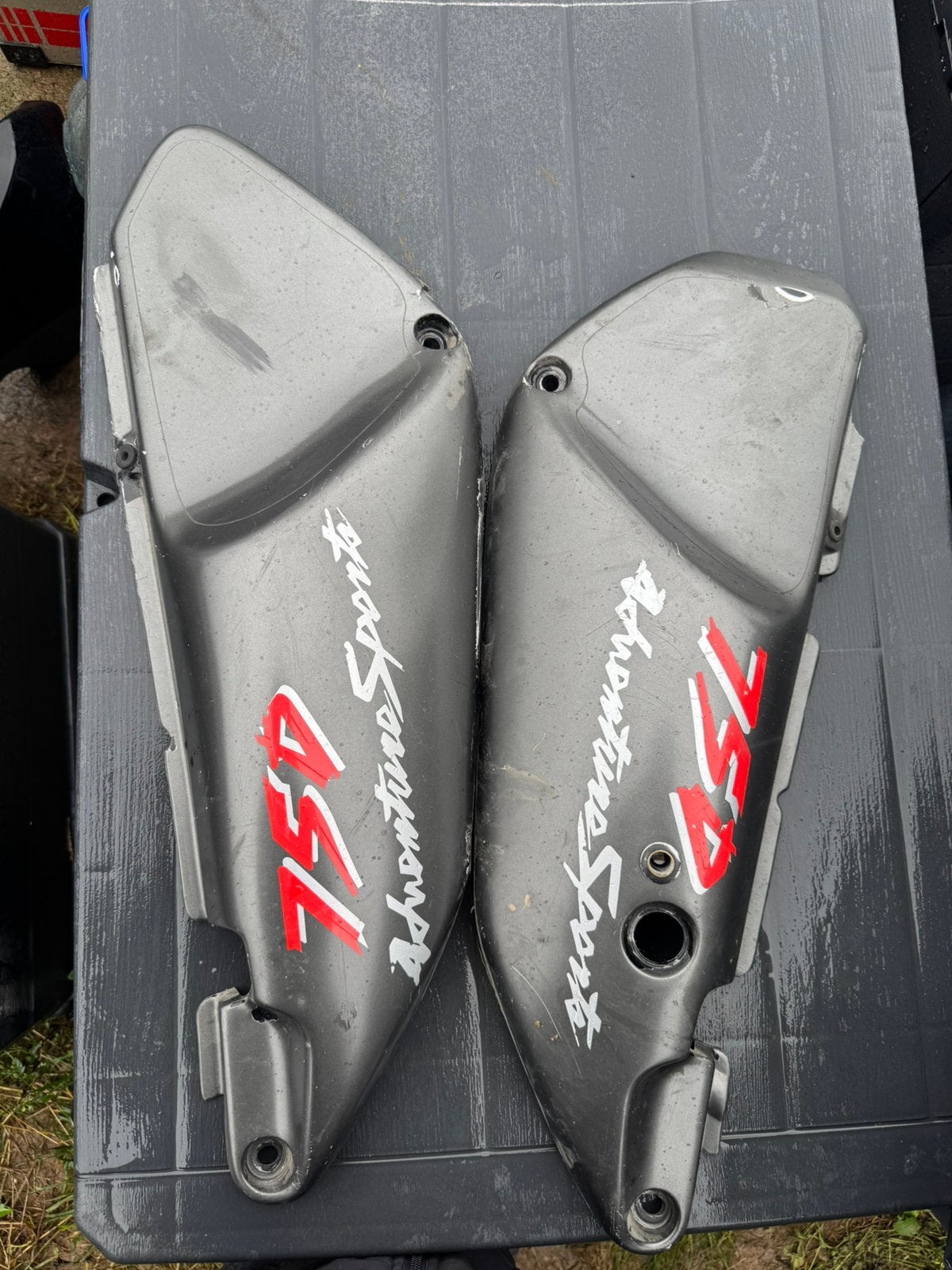 Honda XRV750 Africa Twin achterste zijpanelen zijkap, Ophalen of Verzenden