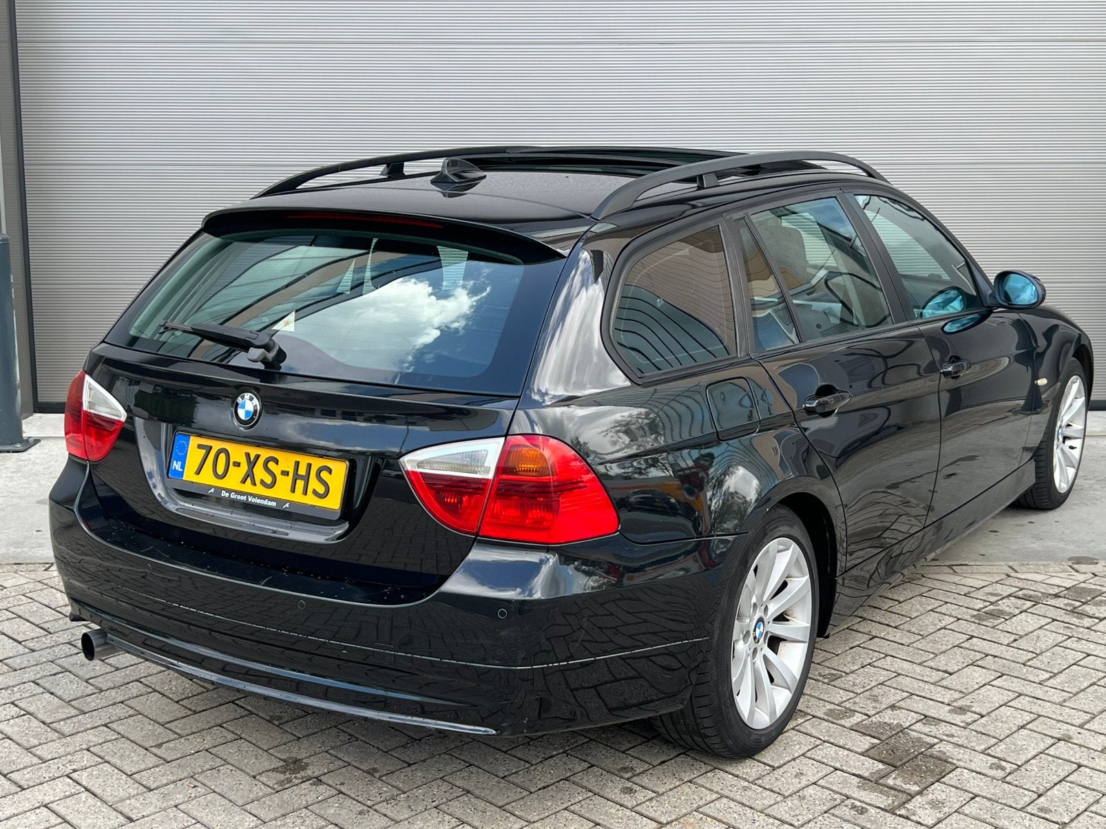 Zwarte Luxe BMW 3-Serie 320i E91 Touring/Panoramadak/APK/AC!, 13 km/l, 1995 cc, 4 cilinders, Zwart