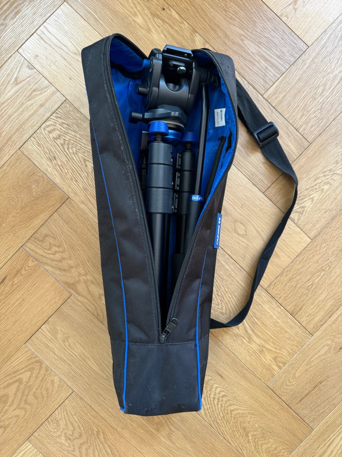 Benro Aero 4 Tripod Foto Video Statief met Vloeistofkop, Gebruikt, Benro, 150 tot 175 cm, Inclusief draagtas