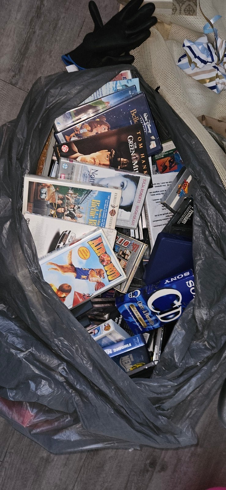 Grote partij VHS-banden en cassettebandjes, Cd's en Dvd's, Ophalen, Gebruikt, Overige genres, Voorbespeeld