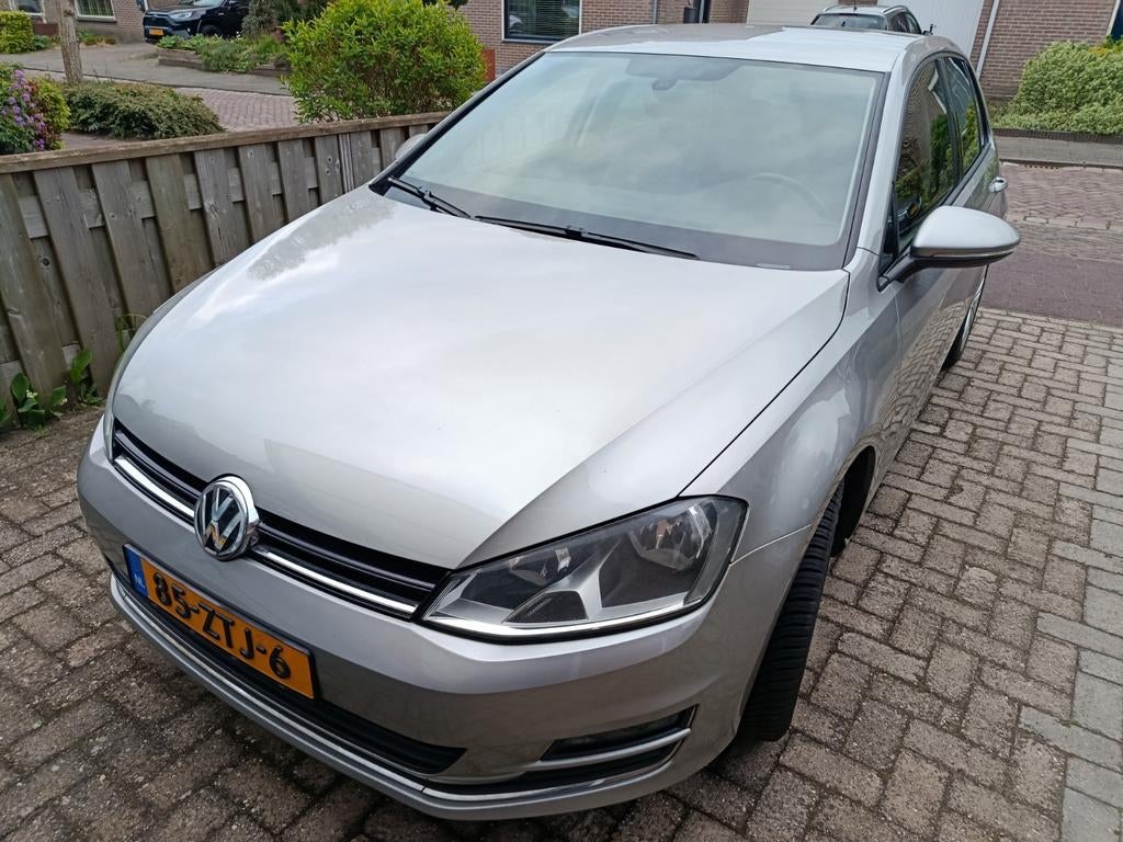 Volkswagen Golf 1.2 TSI 77KW 5D 2013 Grijs, Voorwielaandrijving, 4 cilinders, 610 kg, 49 €/maand