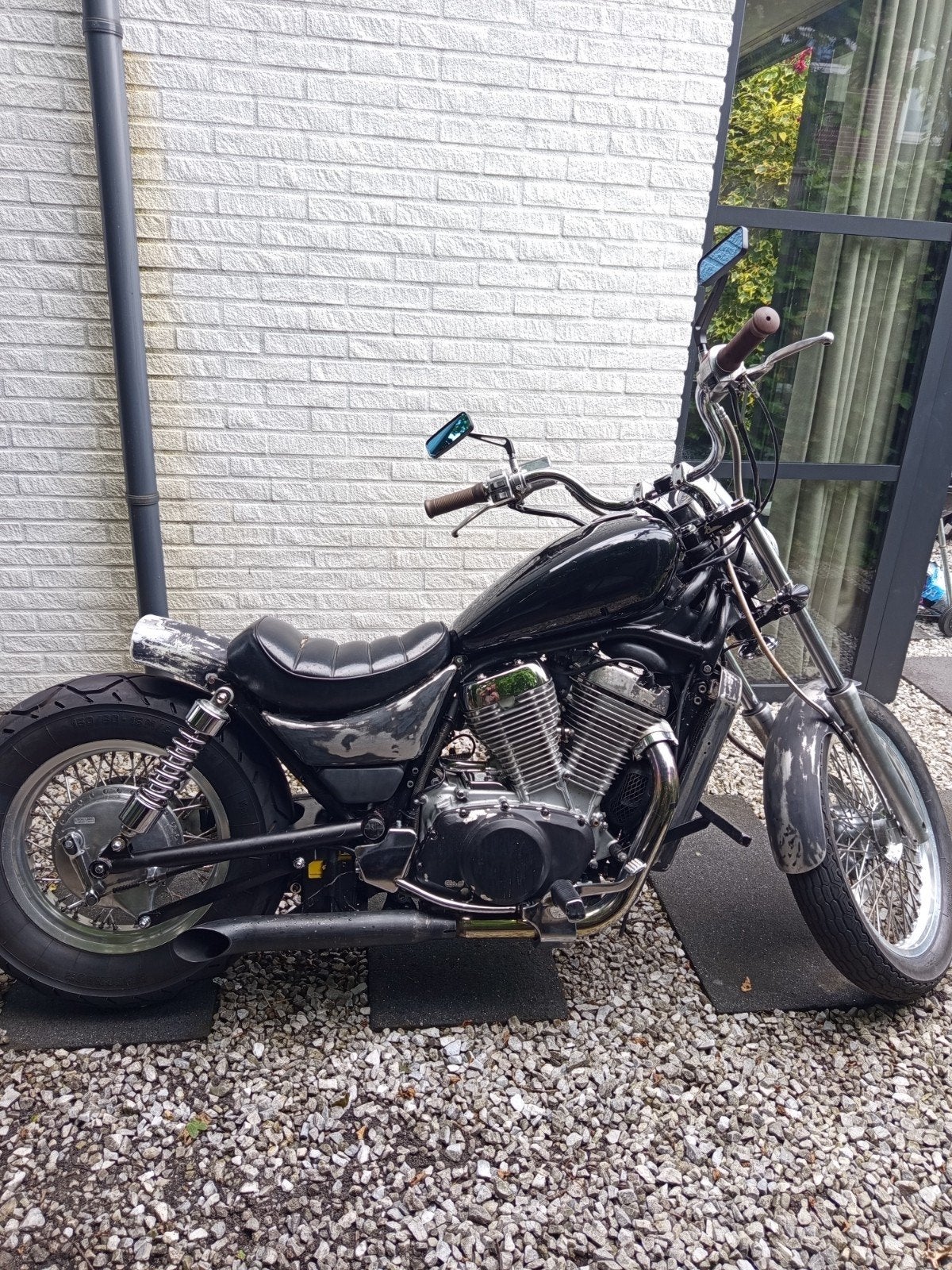 Suzuki VS700 Intruder Bobber