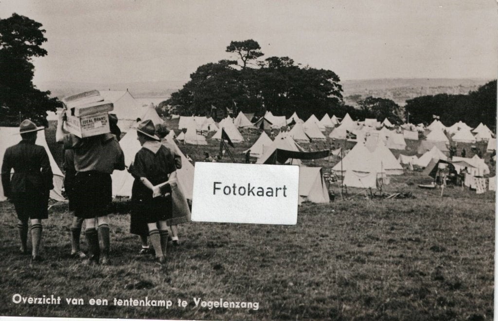 Fotokaart Overzicht van een tentenkamp te Vogelenzang, Ophalen of Verzenden, 1920 tot 1940, Ongelopen, Noord-Holland