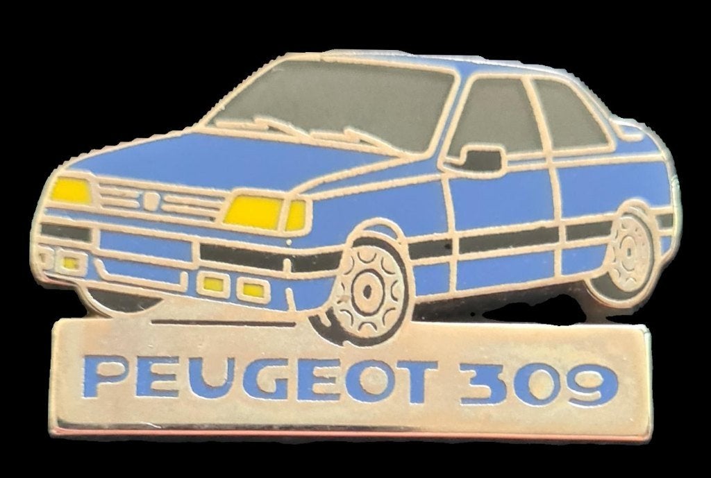 Peugeot 309 pin- lichtblauw emaille, Verzenden, Nieuw, Transport, Speldje of Pin