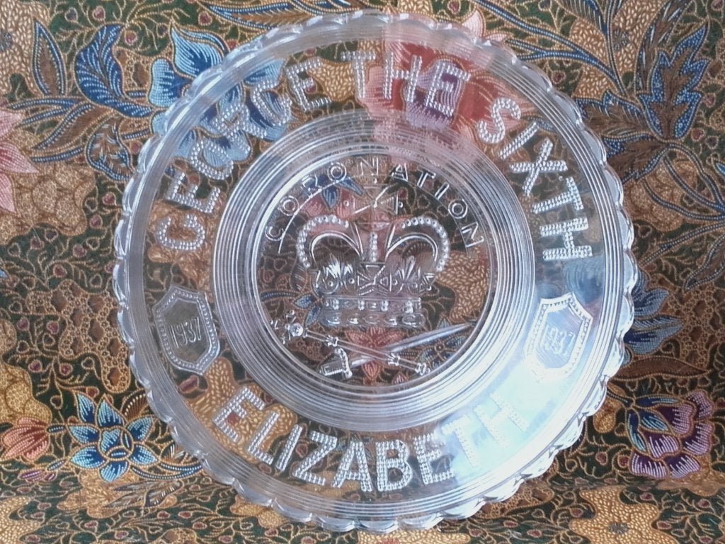 Mooi oud jubileum bord uit Engeland van glas 24,3 cm. 1937., Antiek en Kunst, Ophalen of Verzenden
