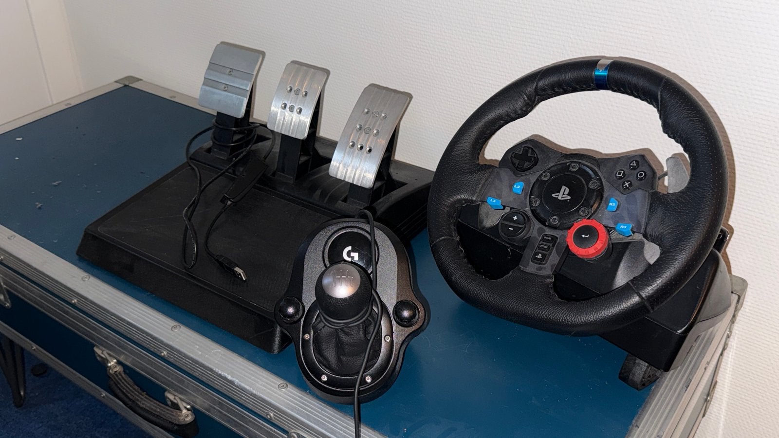 Logitech G29 Racestuur met Thrustmaster T3PA-GT Pedalen, Ophalen, Racestuur, Gebruikt, Force feedback