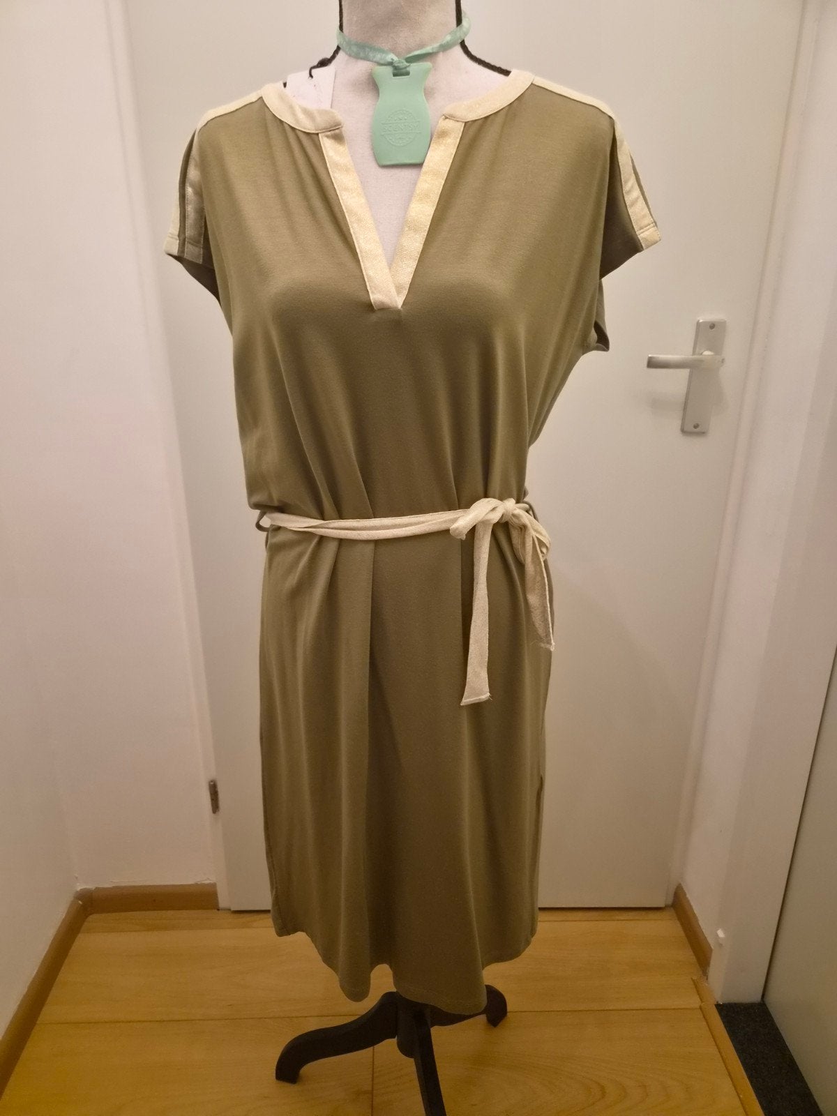 Spiksplinternieuwe dames zomer jurk van Zoso maat S mosgroen, Nieuw, Ophalen of Verzenden, Maat 36 (S), Groen