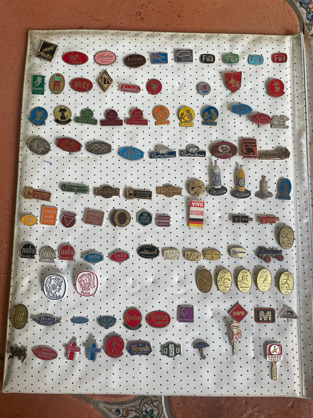 Grote collectie vintage reclame pins en speldjes, Verzamelen, Ophalen of Verzenden, Gebruikt