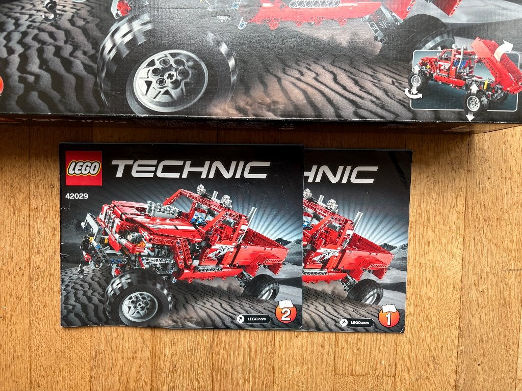Foto 2 van Lego 42029 Technic Pick-up