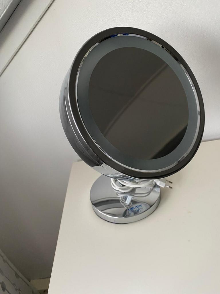Carmen make-up spiegel met verlichting, Minder dan 50 cm, Rond, Ophalen of Verzenden, Zo goed als nieuw